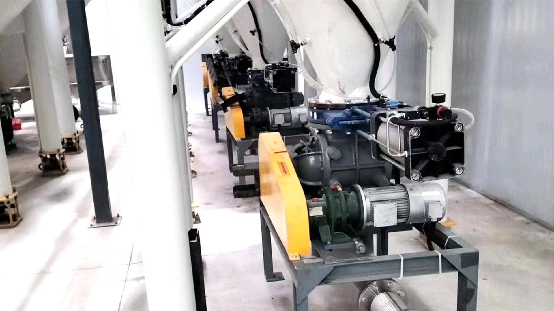 多點(diǎn)下料風(fēng)送一體機(jī) 多點(diǎn)下料風(fēng)送機(jī)結(jié)構(gòu)分析介紹(圖2)